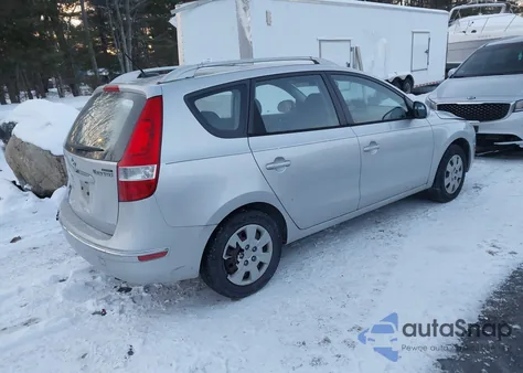 2011 Hyundai Elantra Touring Gls z USA, uszkodzony, nr VIN KMHDC8AE9BU101045